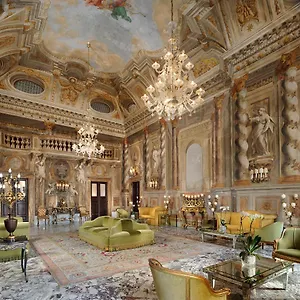 Grand Continental - Starhotels Collezione Otel