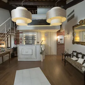 Alma Domus Otel